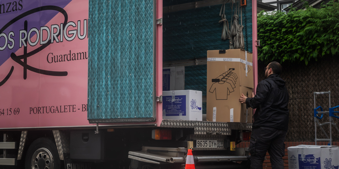 cajas armario para mudanzas
