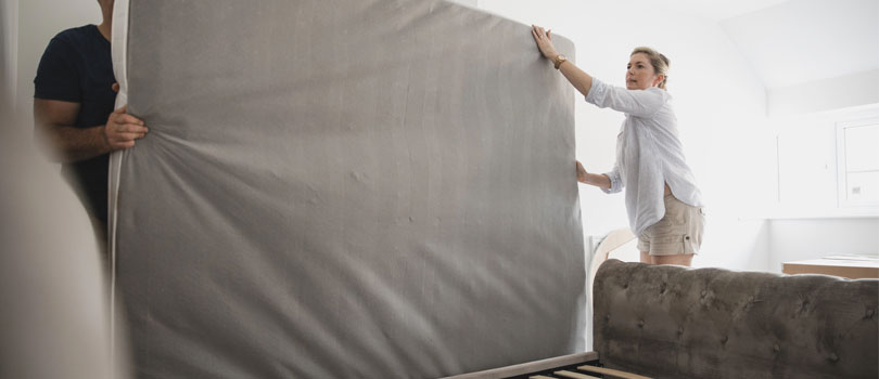 Cómo mover un canapé pesado dentro de una vivienda: guía práctica para mudanzas sin complicaciones